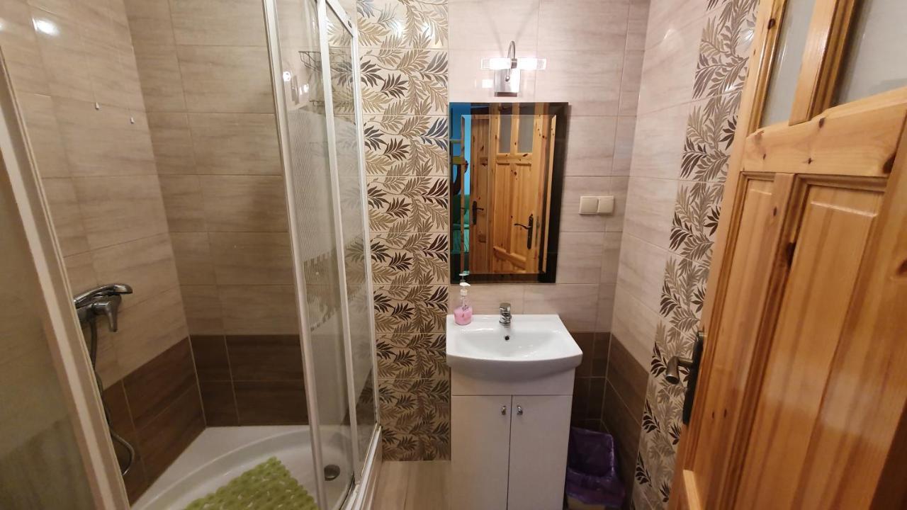 "U Izy" Pokoje Goscinne I Przyczepy Campingowe Mielno  Exterior foto