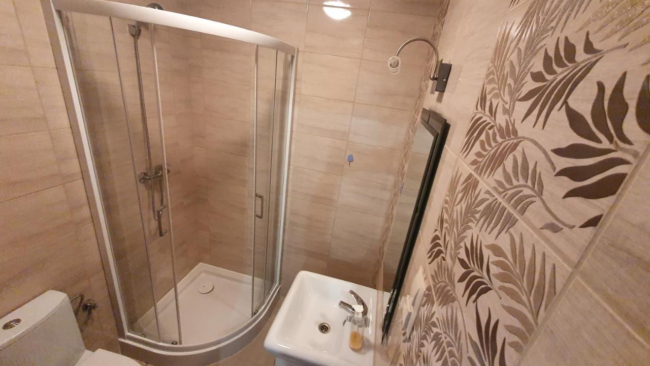 "U Izy" Pokoje Goscinne I Przyczepy Campingowe Mielno  Exterior foto