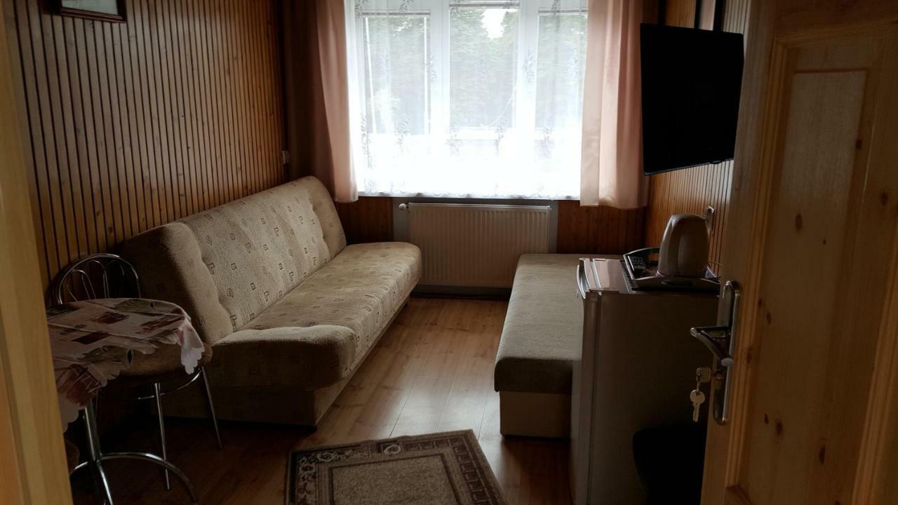 "U Izy" Pokoje Goscinne I Przyczepy Campingowe Mielno  Exterior foto