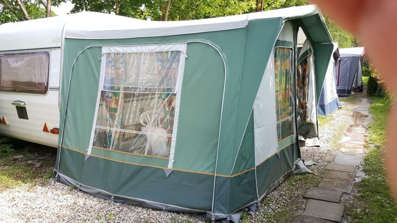 "U Izy" Pokoje Goscinne I Przyczepy Campingowe Mielno  Exterior foto