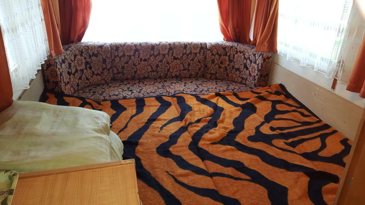 "U Izy" Pokoje Goscinne I Przyczepy Campingowe Mielno  Exterior foto