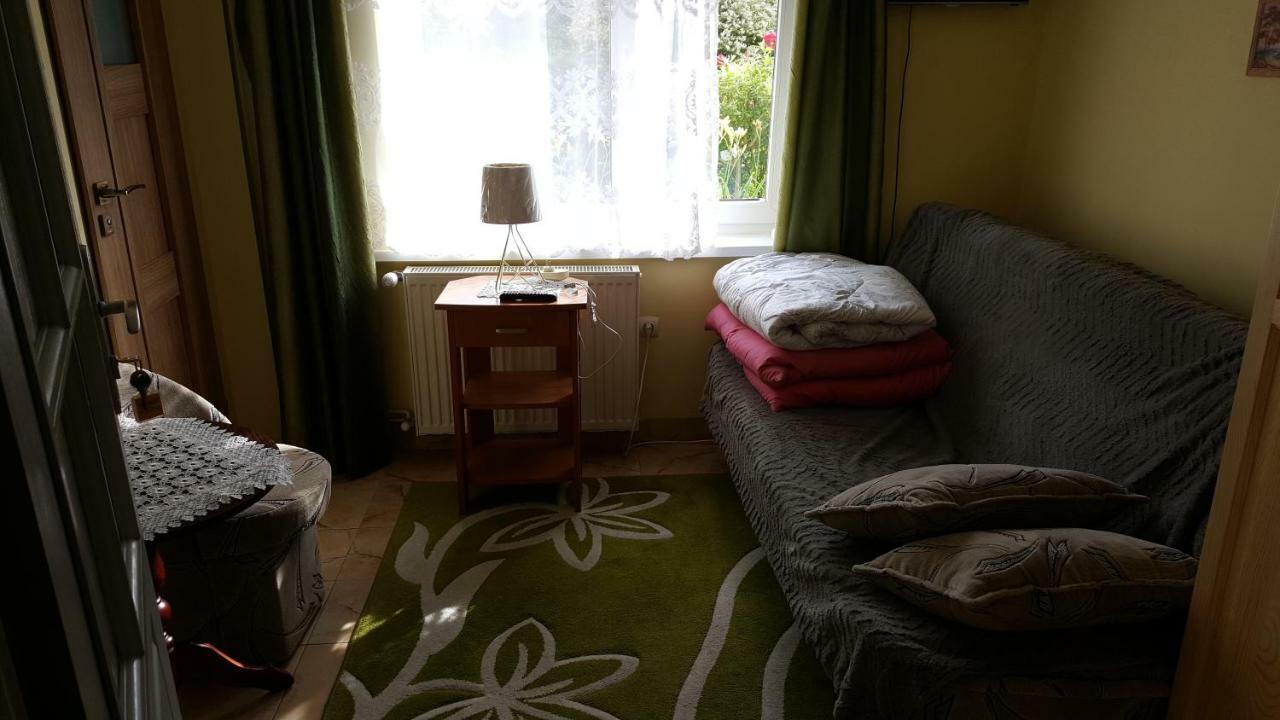 "U Izy" Pokoje Goscinne I Przyczepy Campingowe Mielno  Exterior foto